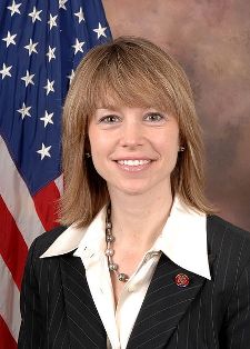 stephanie_herseth_sandlin_official_photo_portrait_2007.jpg